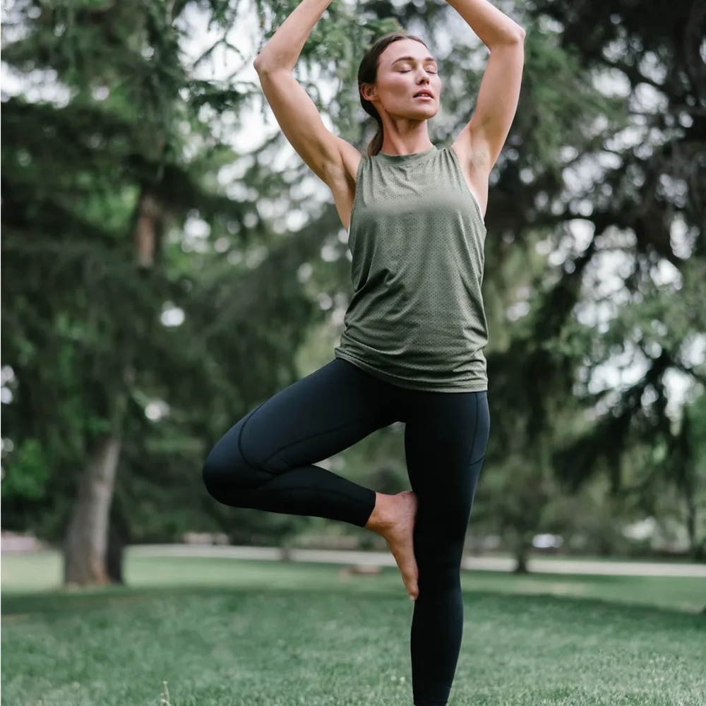 (EUC) Zyia Olive Chill Tank